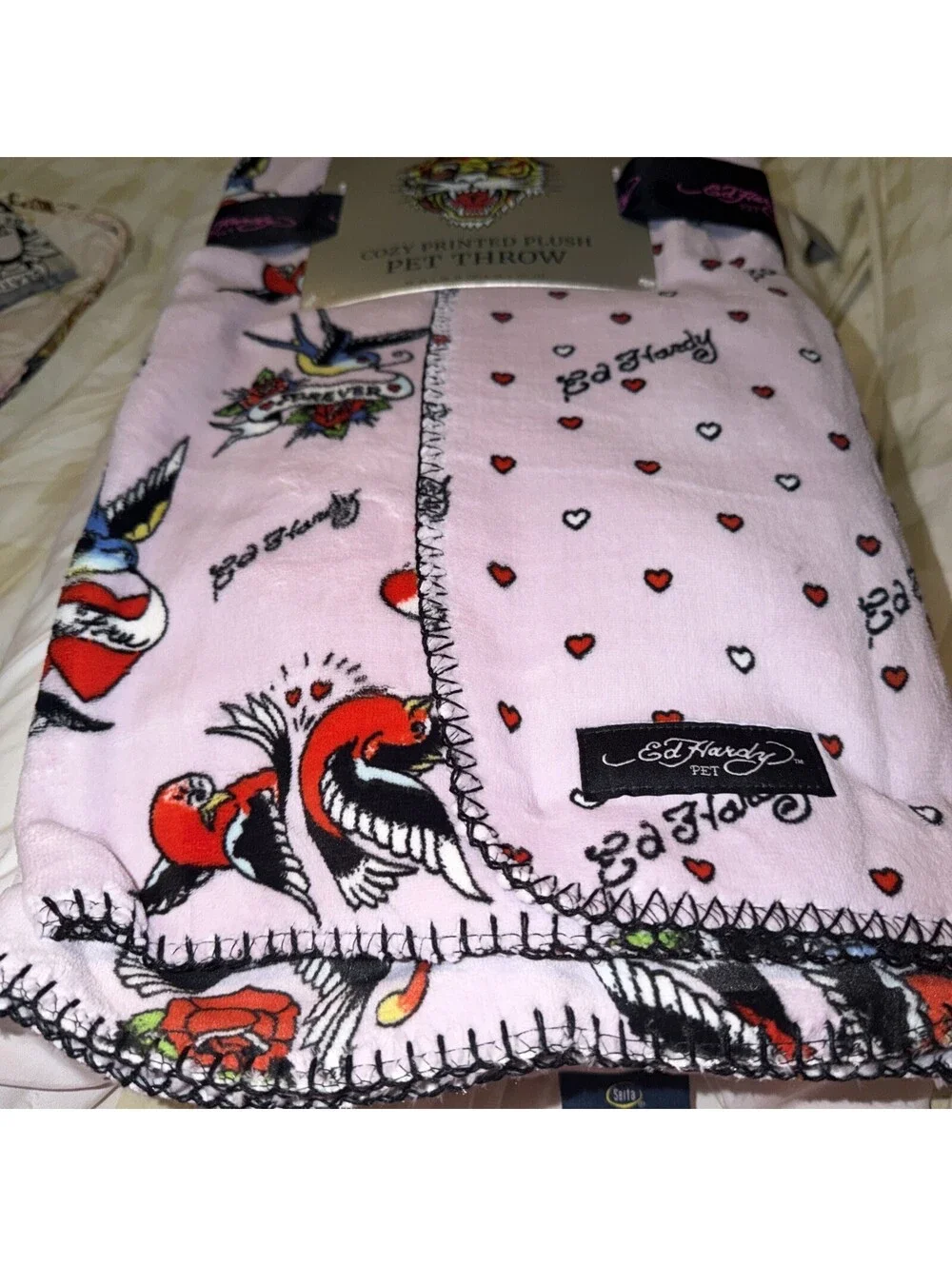 Ed Hardy Printed Plush Pet Throw 40 X 50 Pink Hearts Roses Birds